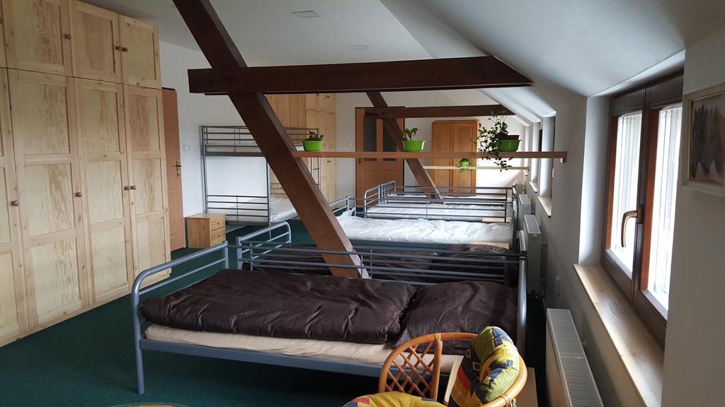 Penzion Eqilon Hotel Mělník Kültér fotó