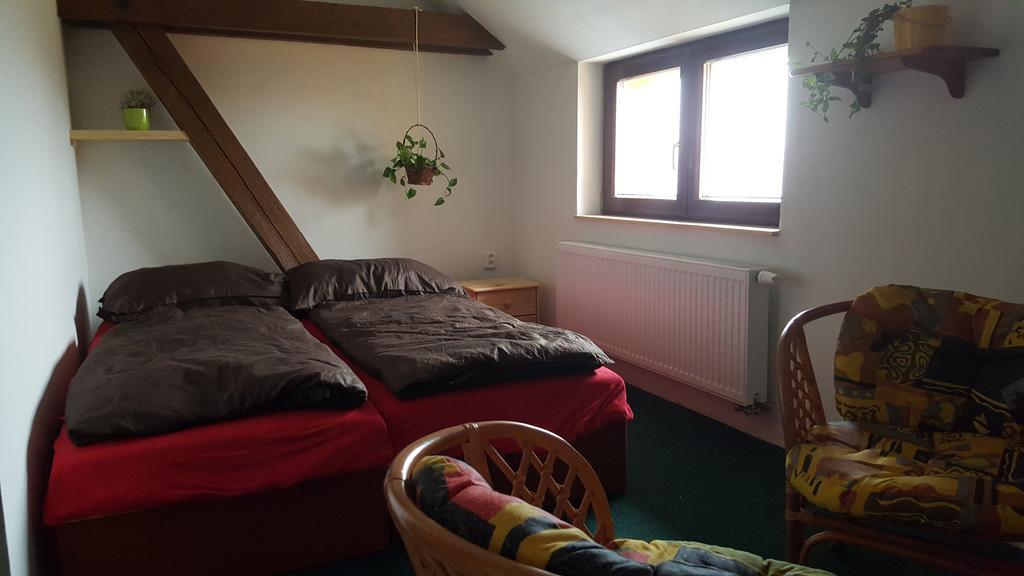 Penzion Eqilon Hotel Mělník Kültér fotó