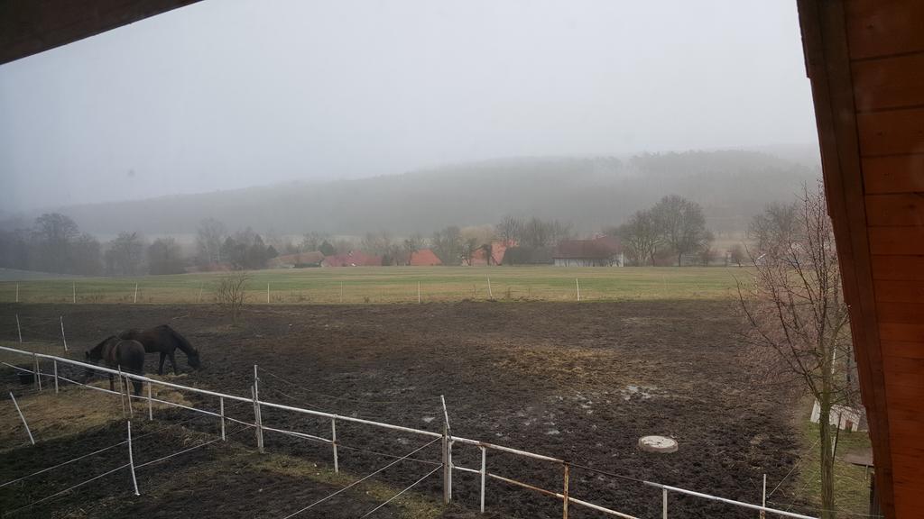 Penzion Eqilon Hotel Mělník Kültér fotó