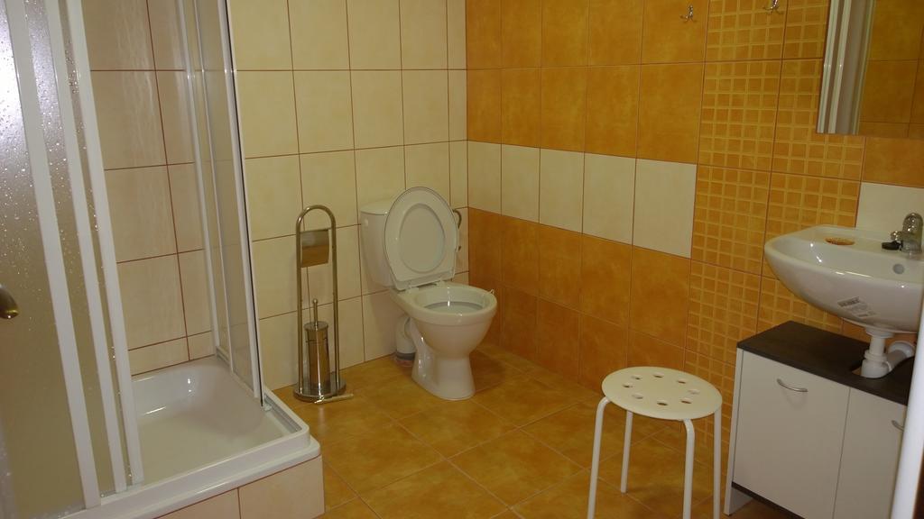 Penzion Eqilon Hotel Mělník Kültér fotó